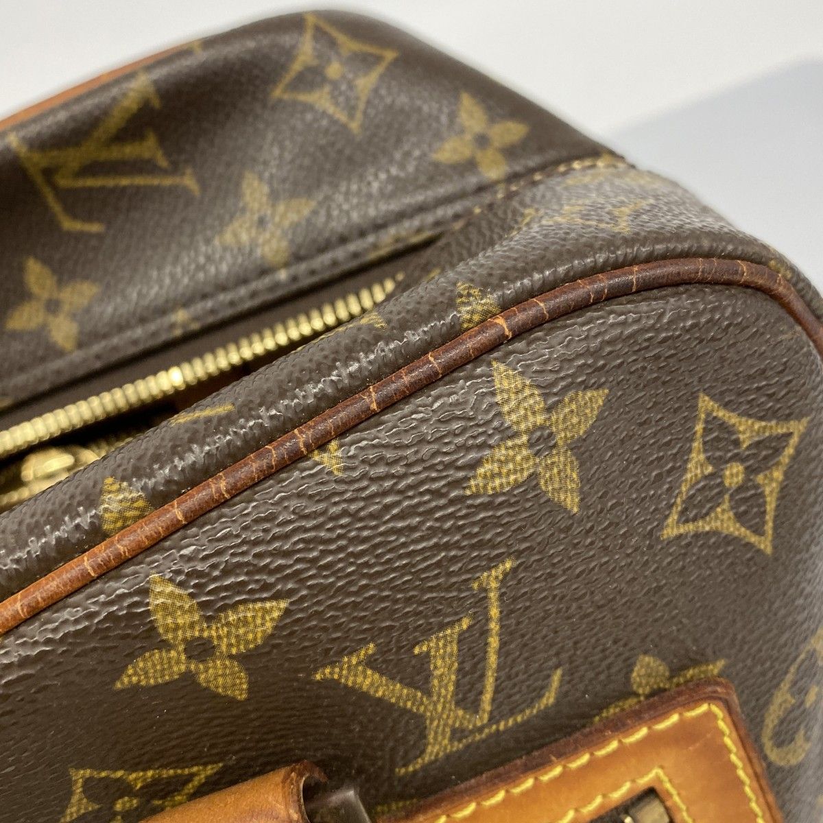 Louis Vuitton Shoulder Bag Monogram Cite GM Brown — view 6