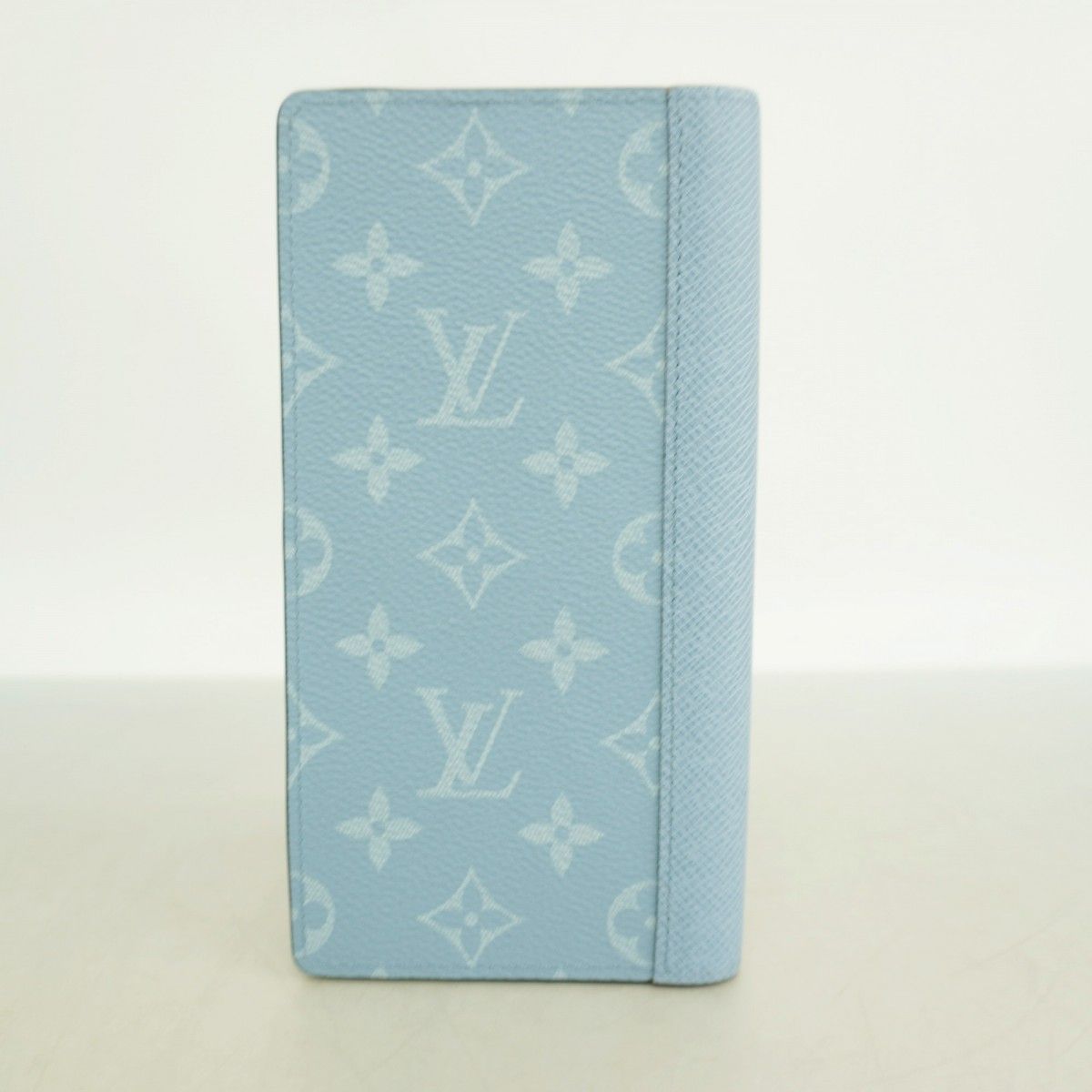 Louis Vuitton Wallet Taigarama Portefeuille Brazza Blue Ciel — view 7