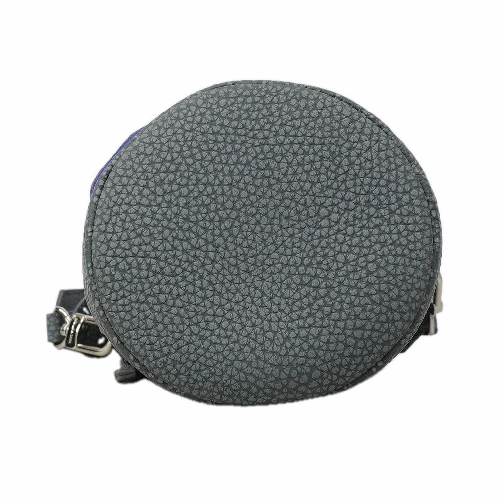Louis Vuitton Shoulder Bag Taurillon Climbing Chalk Pouch Granite Gray — view 3