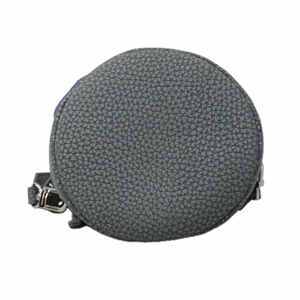 Louis Vuitton Shoulder Bag Taurillon Climbing Chalk Pouch Granite Gray — view 3