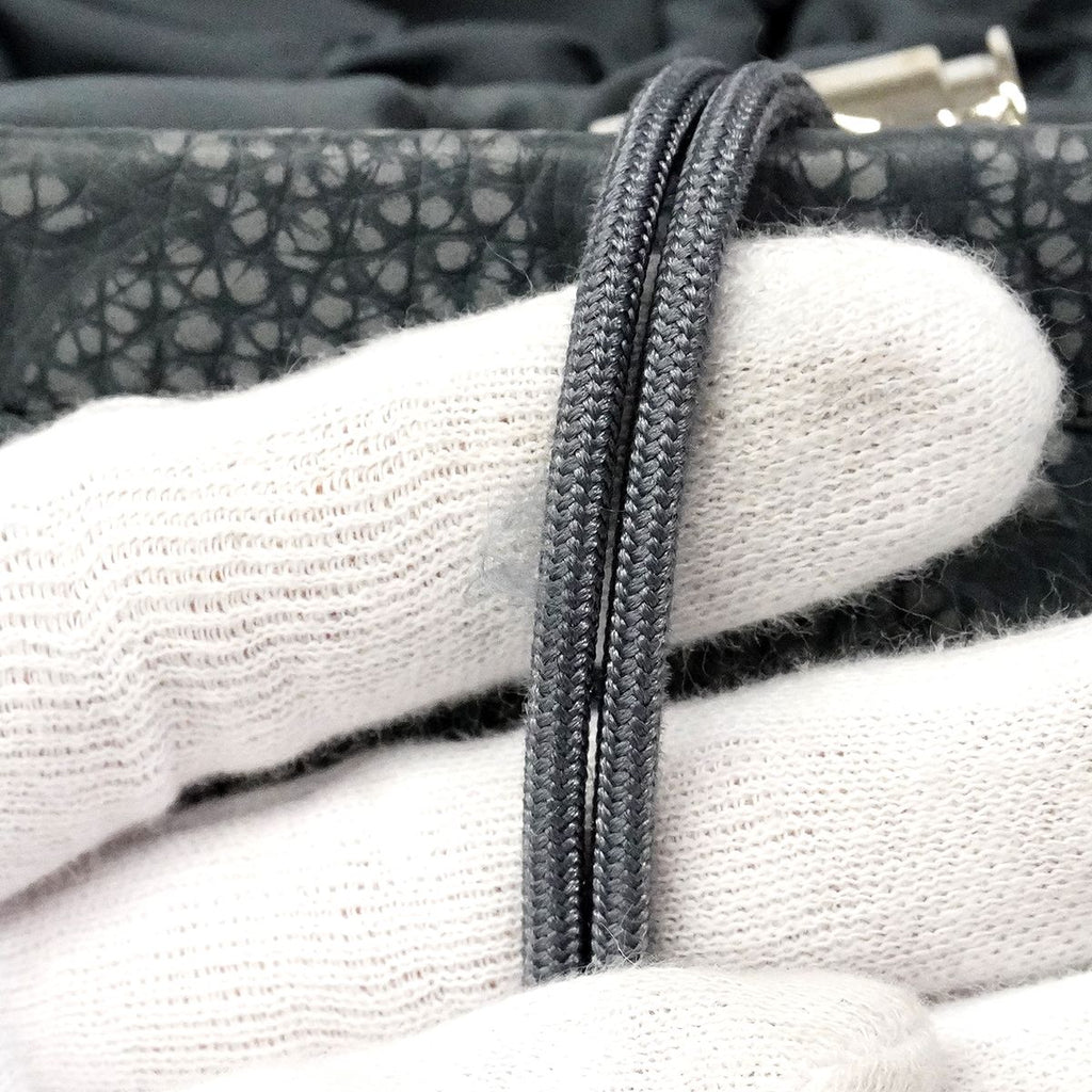 Louis Vuitton Shoulder Bag Taurillon Climbing Chalk Pouch Granite Gray — view 7