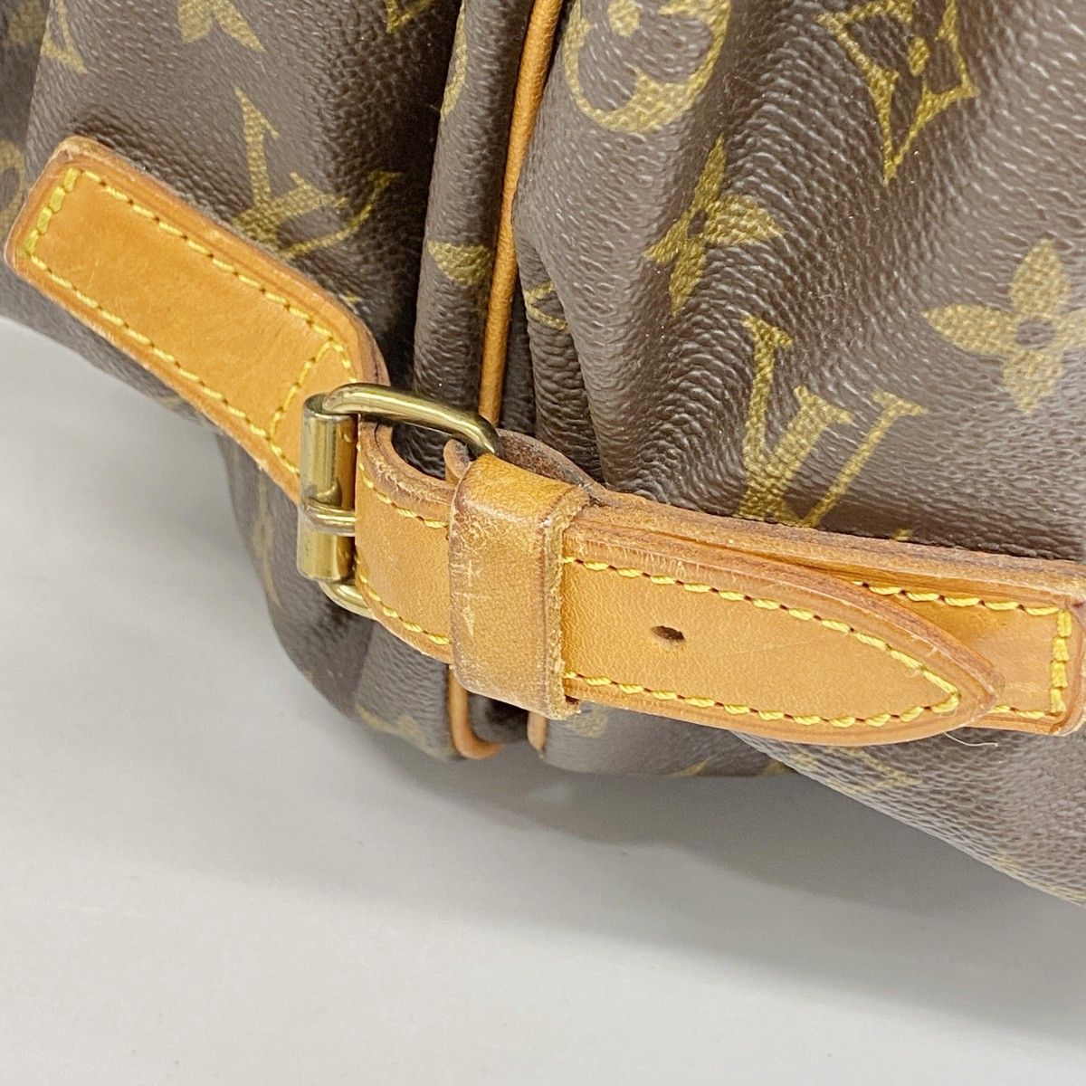 Louis Vuitton Shoulder Bag Monogram Saumur 35 Brown — view 9