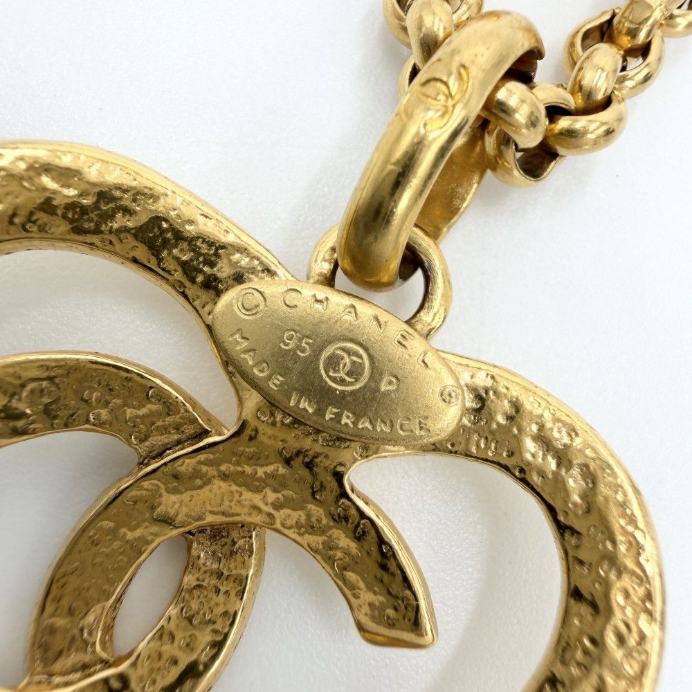 Chanel Necklace CC Logo Heart Vintage Chain Gold Plated — view 4