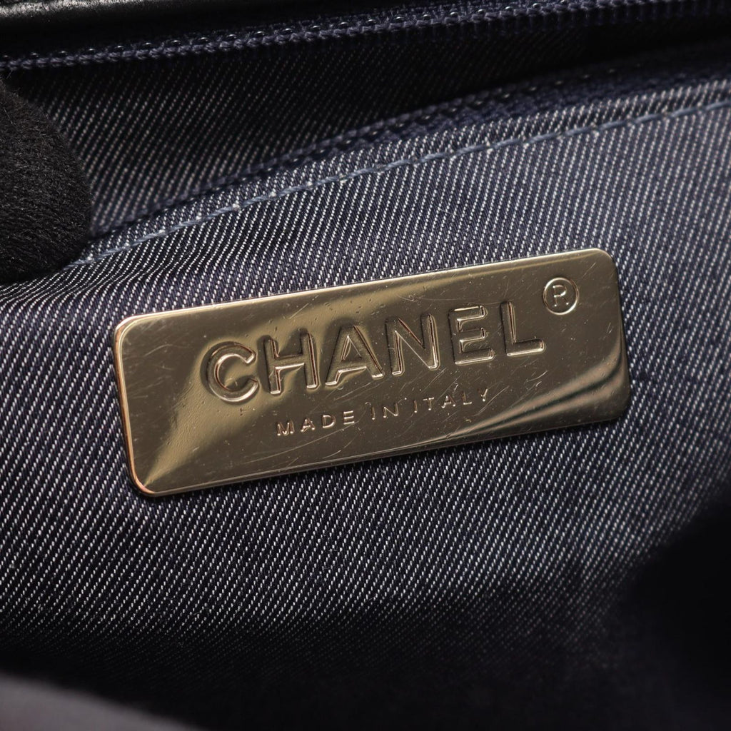 Chanel Shoulder Bag CC Logo Black Lambskin CC Small Flap Chain — view 4