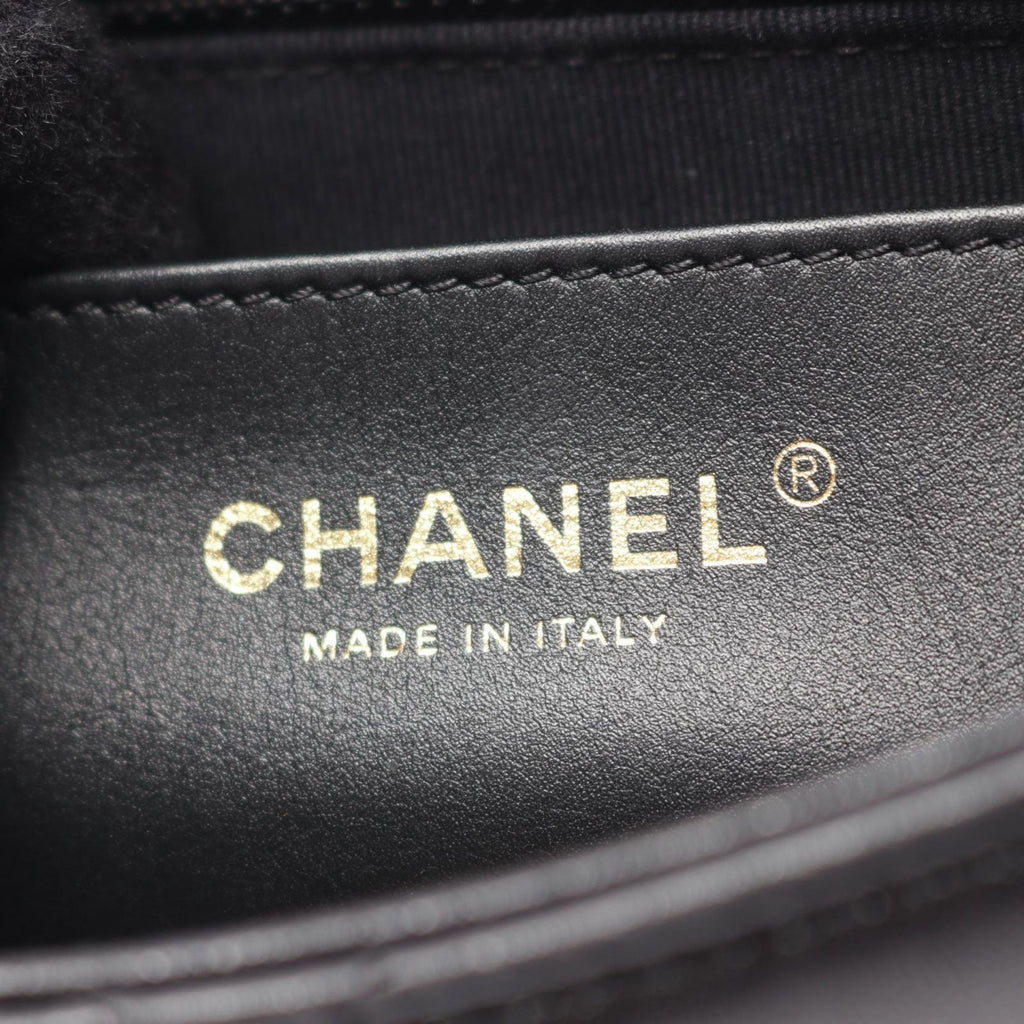 Chanel Shoulder Bag Quilted Black Leather Chain — view 4
