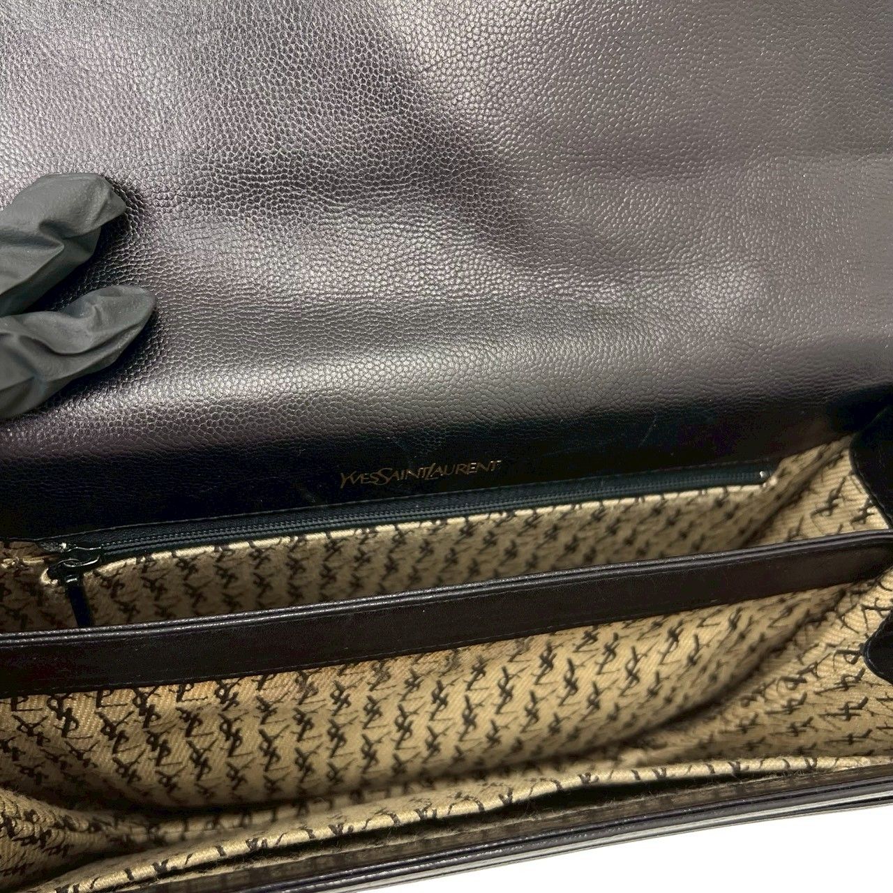 Saint Laurent Vintage YSL Logo Leather Shoulder Bag Semi Black — view 9
