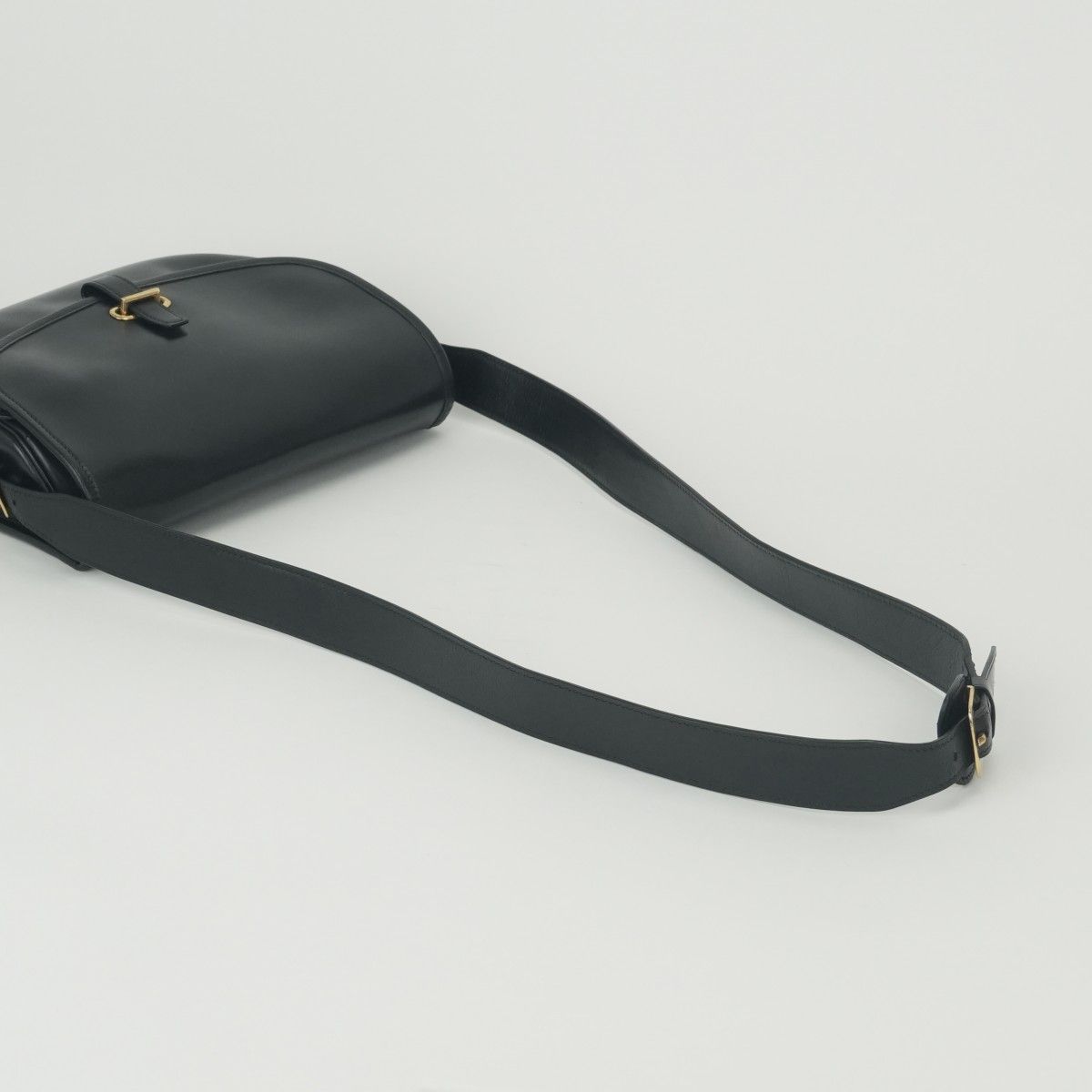 Hermes Balle de Golf Shoulder Bag Box Calf Noir Black Gold — view 4
