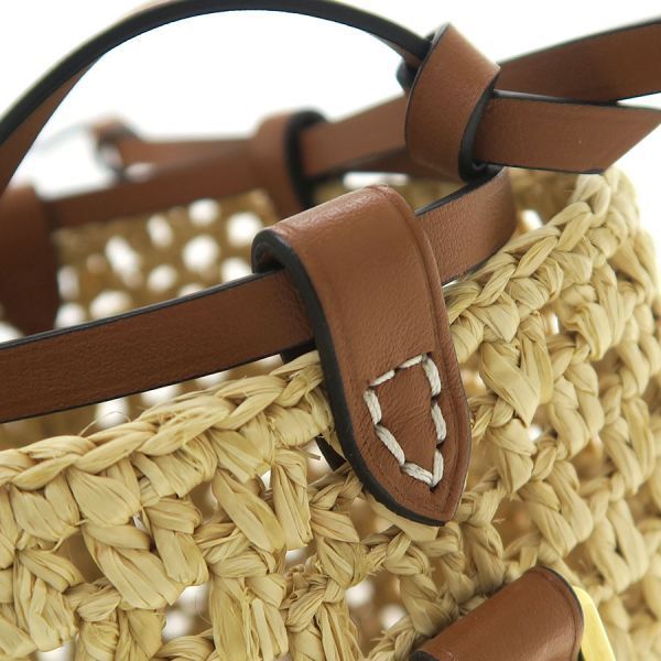 Louis Vuitton Noe Bucket Bag Beige — view 7