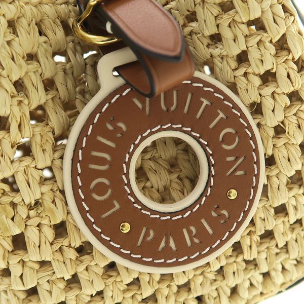 Louis Vuitton Noe Bucket Bag Beige — view 5