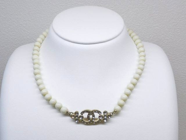 Chanel Choker CC Logo Necklace Gold White — view 2