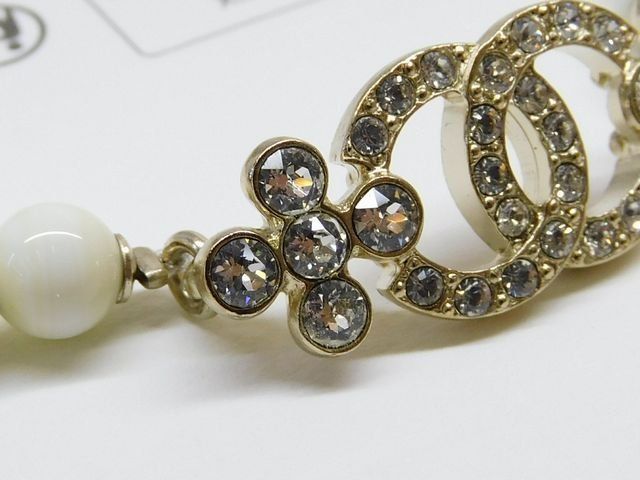 Chanel Choker CC Logo Necklace Gold White — view 3