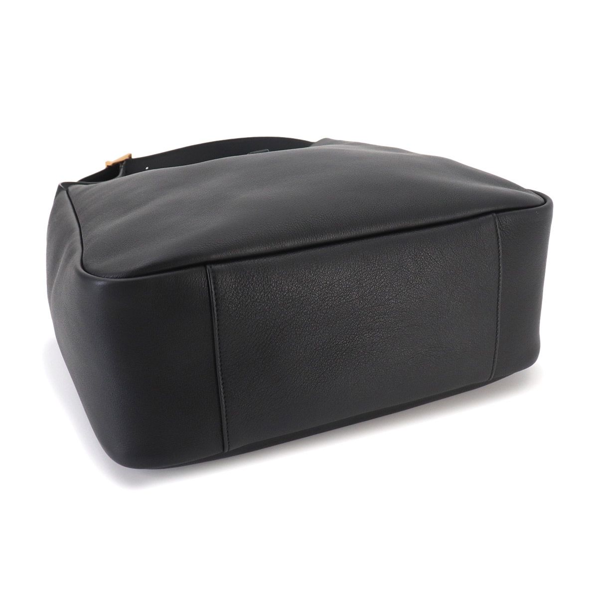 Saint Laurent Soft Large Shoulder Bag Leather Black — view 5