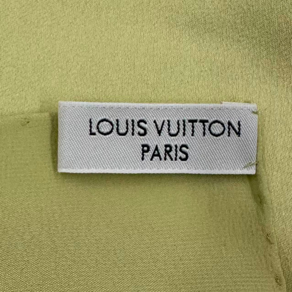 Louis Vuitton Silk Scarf Large Monogram Green — view 8