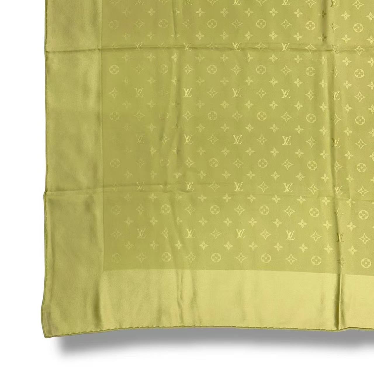 Louis Vuitton Silk Scarf Large Monogram Green — view 3
