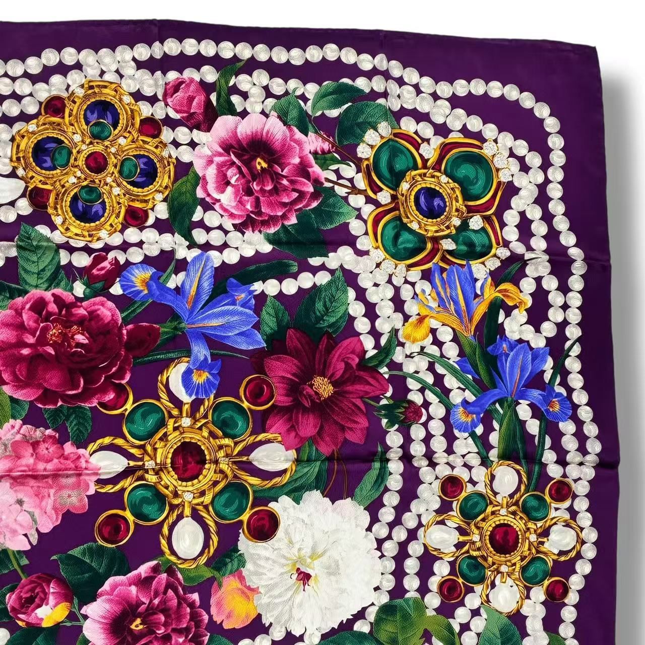 Chanel Scarf Silk Flower-&pearl Logo Purple — view 3