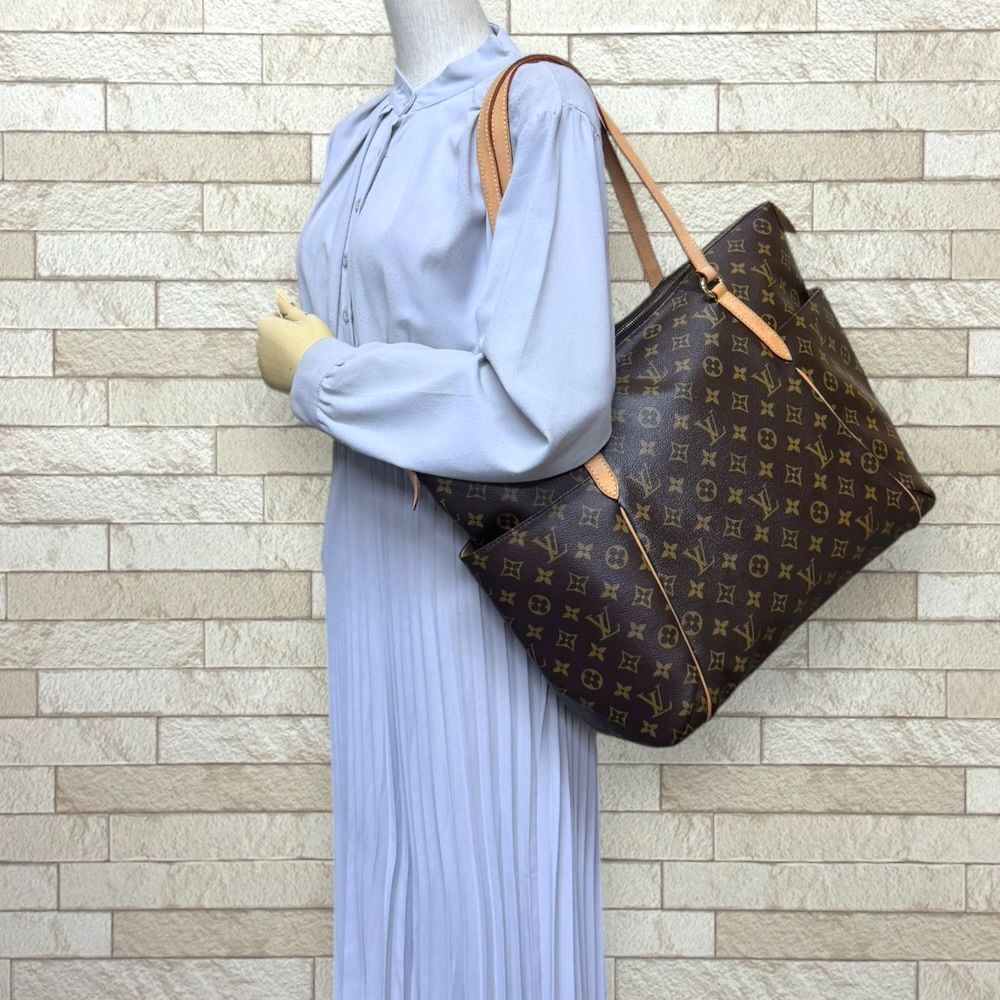 Louis Vuitton Totally GM Monogram Tote Canvas Brown — view 2