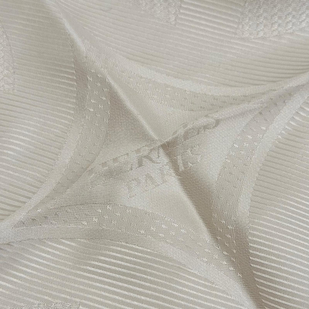 Hermes Eperon D'or Yellow Gold Spurs 100% Silk Yvoir Carre 140 Scarf — view 5