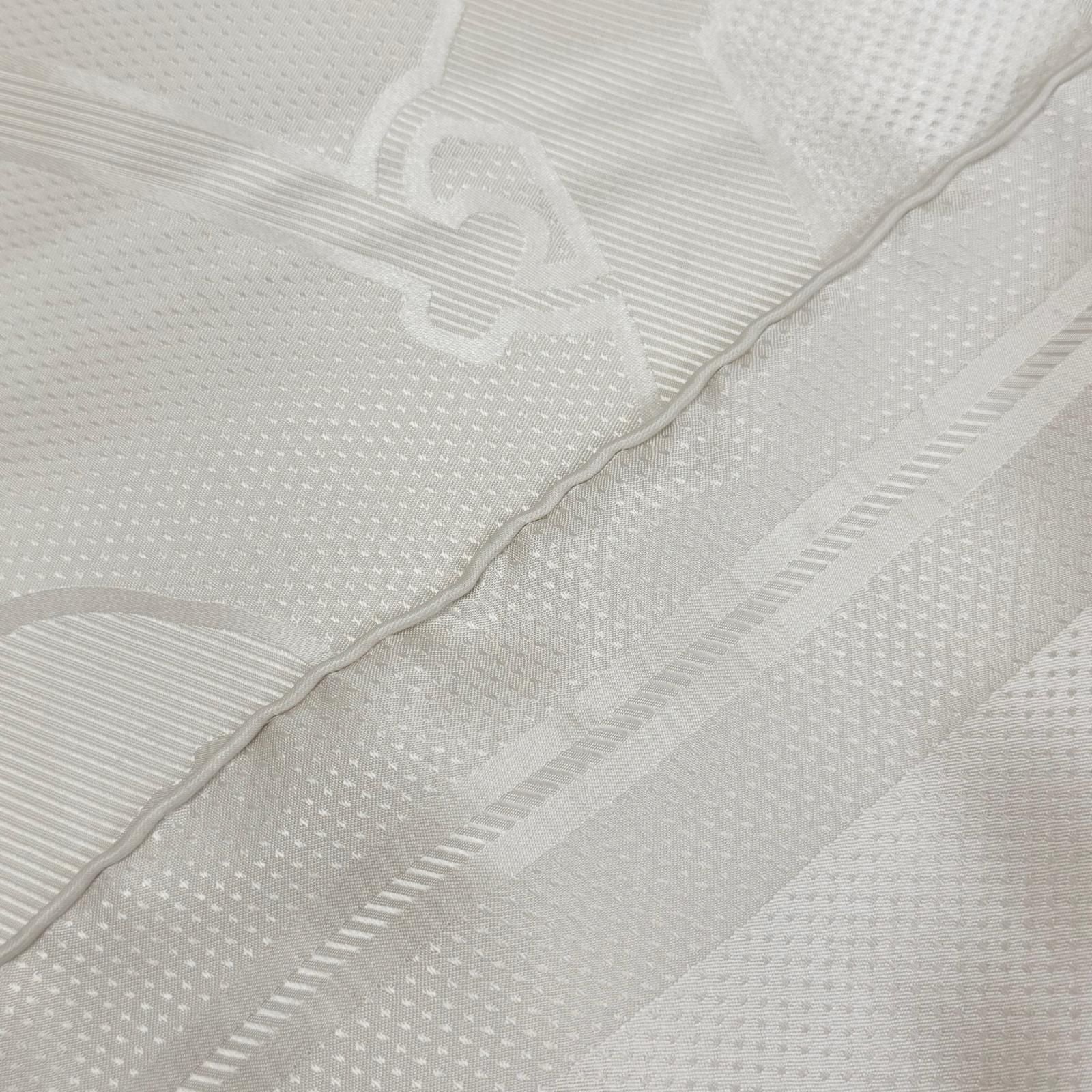 Hermes Eperon D'or Yellow Gold Spurs 100% Silk Yvoir Carre 140 Scarf — view 4