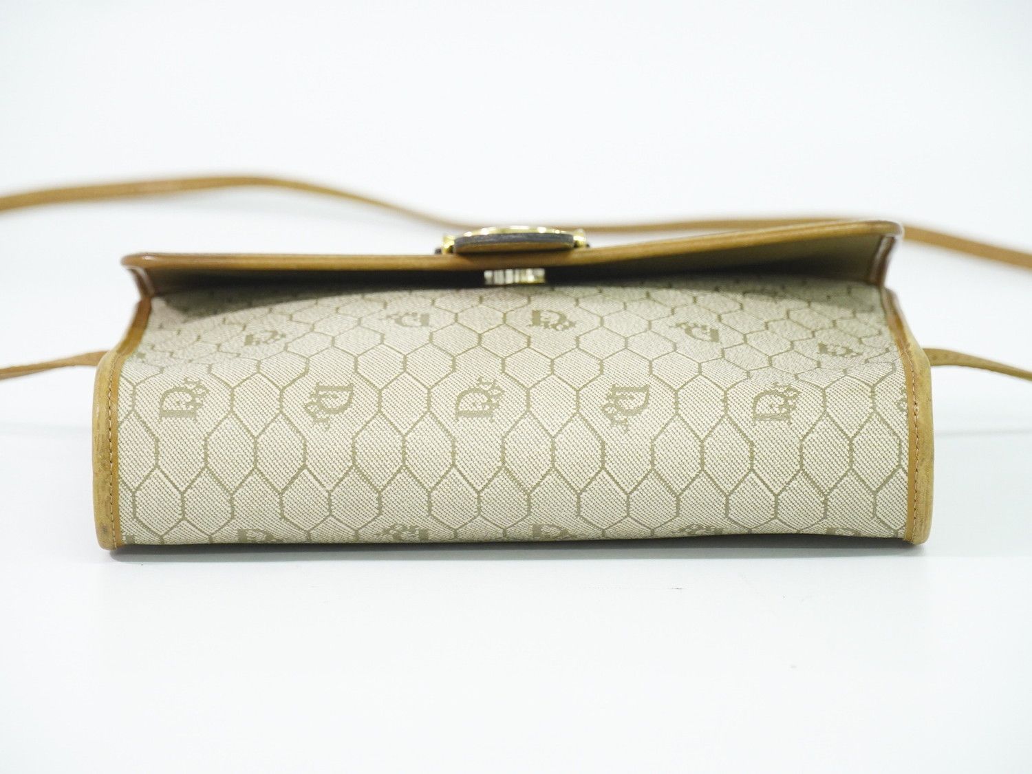 Dior Honeycomb Pattern Shoulder Bag Pochette Beige — view 3