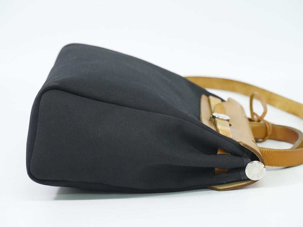 Hermes Herbag PM 2-Way Shoulder Bag Canvas Black — view 4