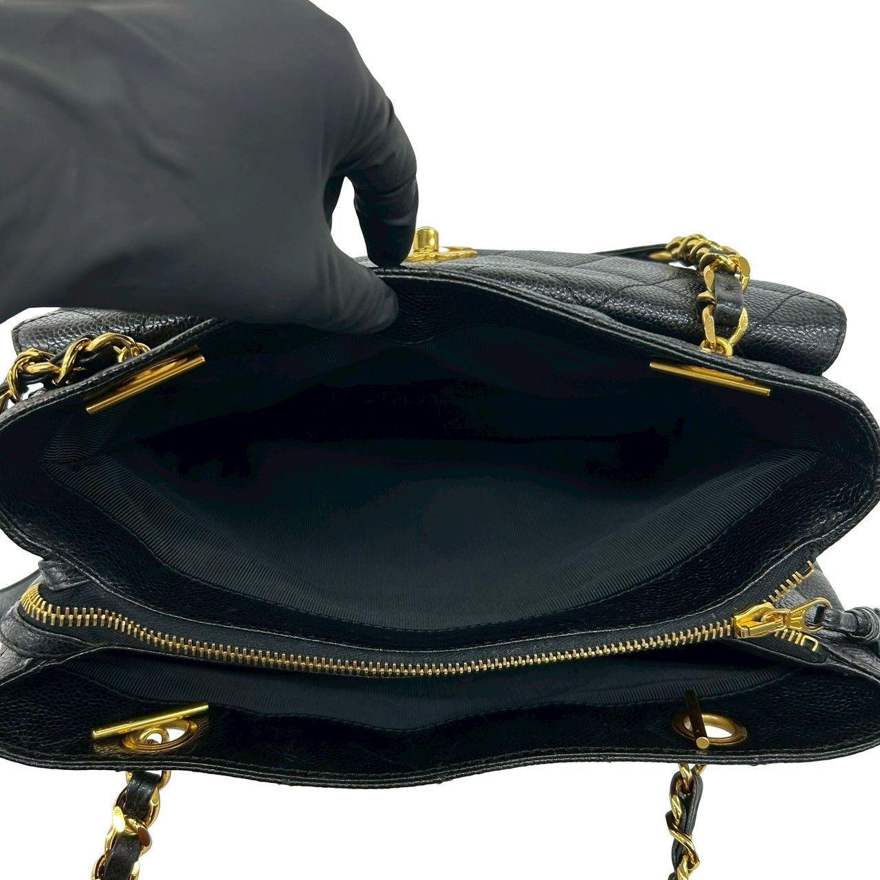 Chanel Vintage Quilted CC Logo Caviar Leather Shoulder Bag Tote Black — view 9