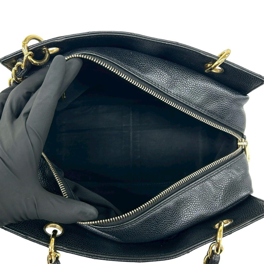 Chanel Quilted CC Logo Caviar Leather Shoulder Bag Tote Black — view 9