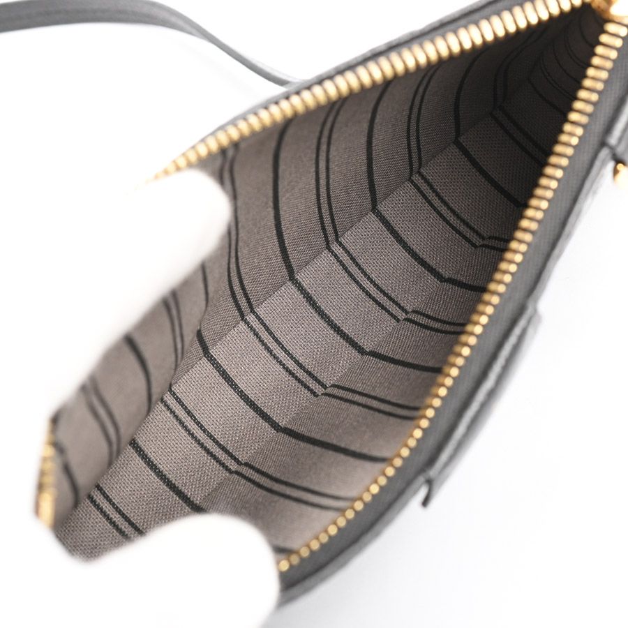 Louis Vuitton Shoulder Bag Pouch — view 4