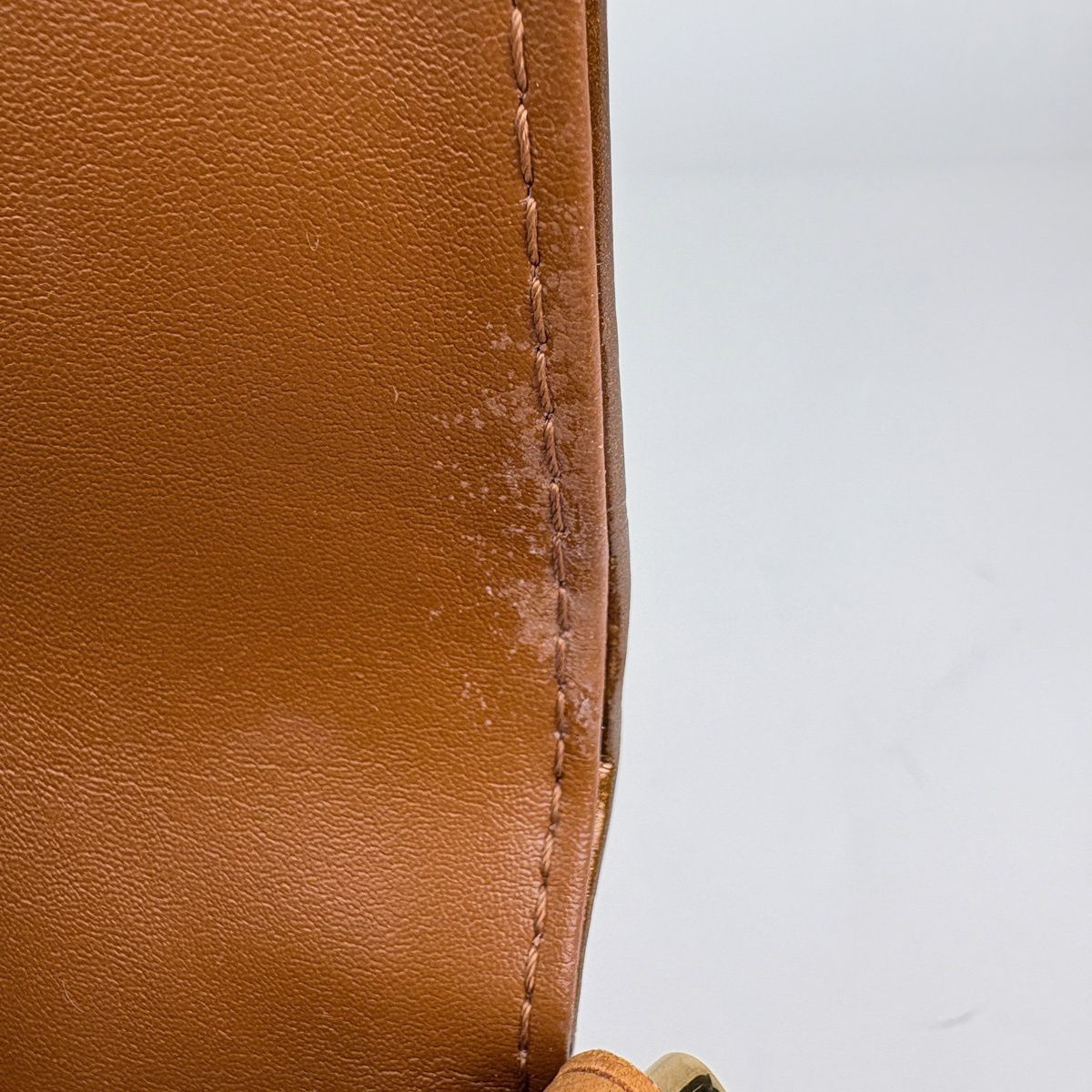 Louis Vuitton Thompson Street Patent Shoulder Bag Monogram Vernis Blanc — view 8