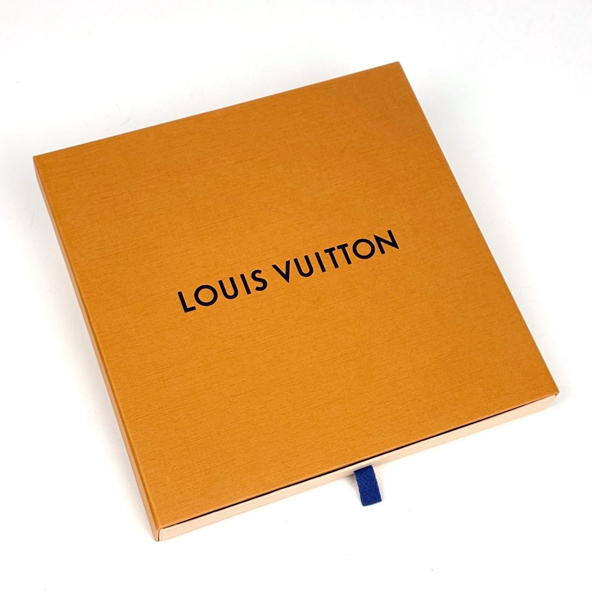 Louis Vuitton Carre 45 Trunk in Love Monogram Scarf Silk Brown Multicolor — view 4