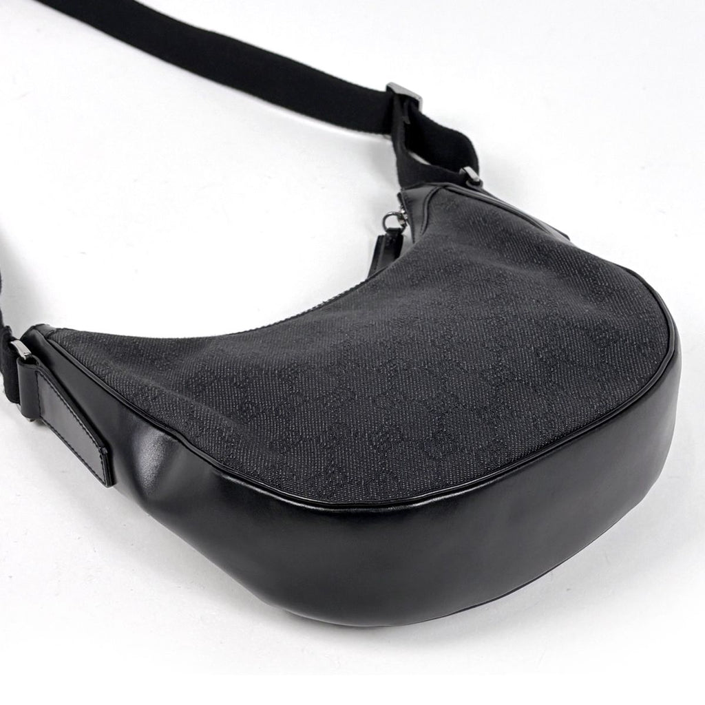 Gucci GG Pattern Shoulder Bag Canvas Black — view 2