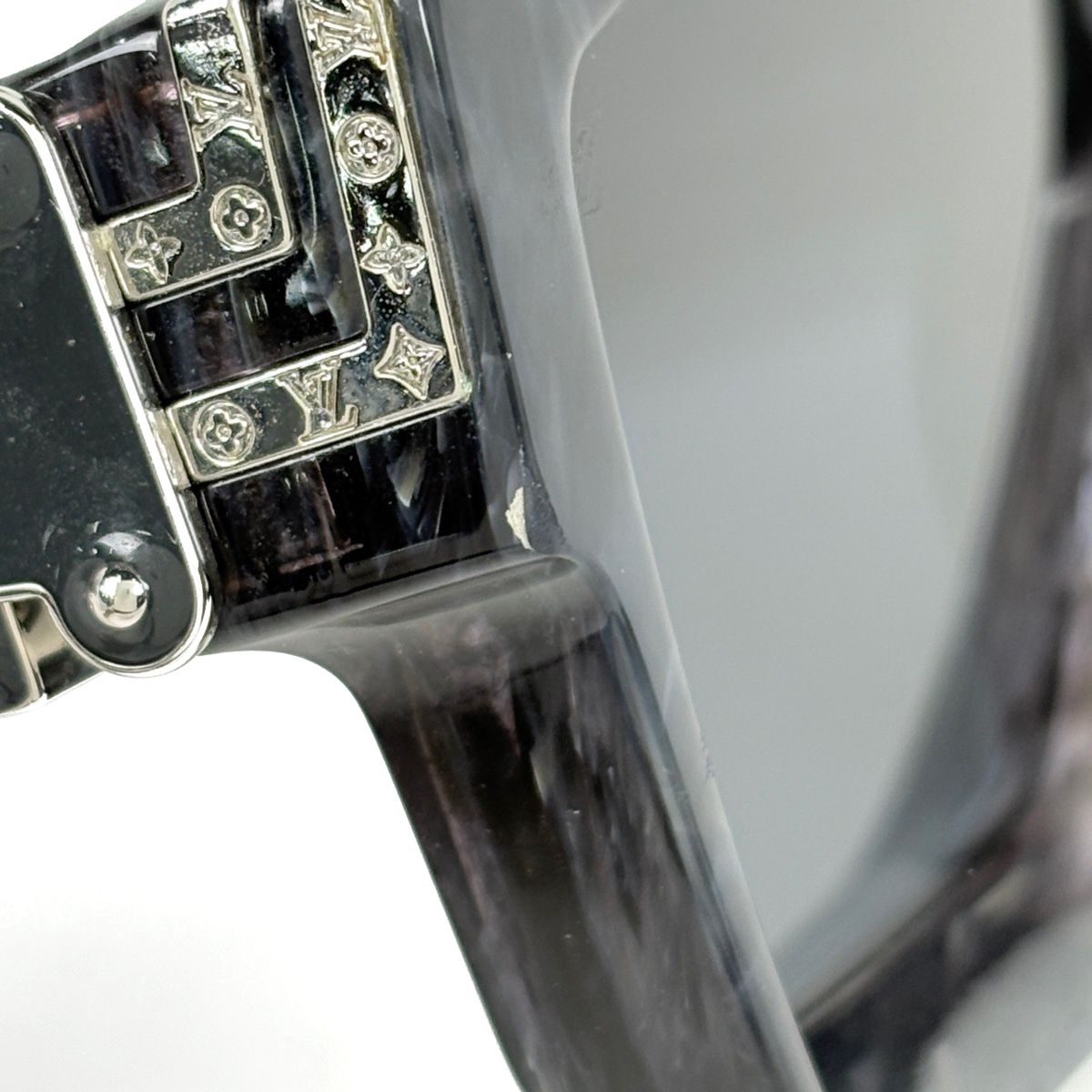 Louis Vuitton 1.1 Millionaire Eyewear Square Sunglasses Acetate Gray — view 5