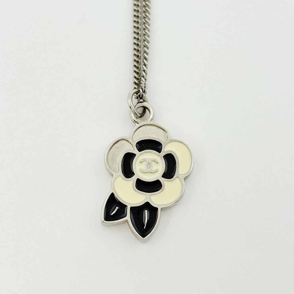 Chanel Camellia Necklace CC Logo Silver Plated — view 2