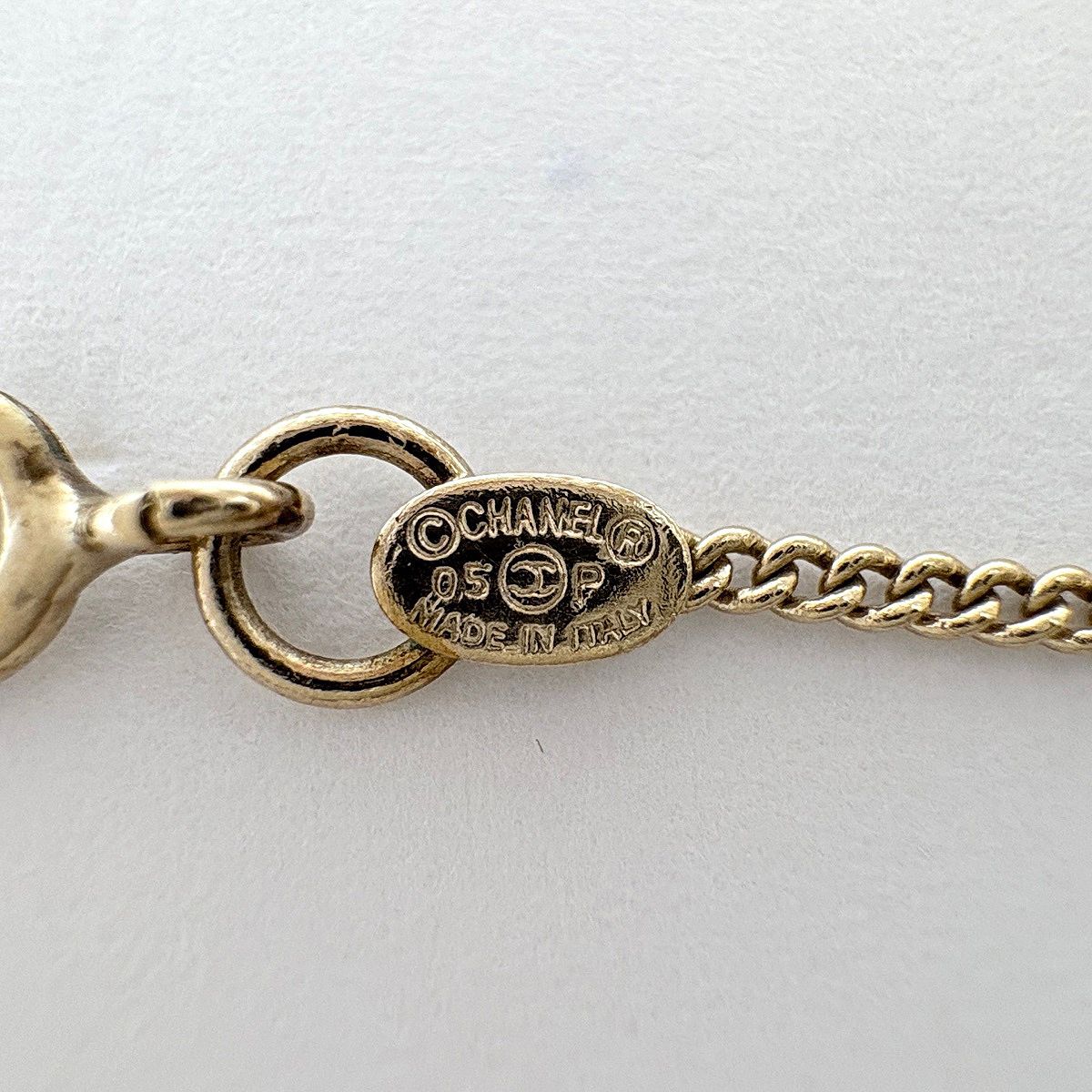 Chanel CC Logo Necklace Heart Metal Gold Pink — view 4