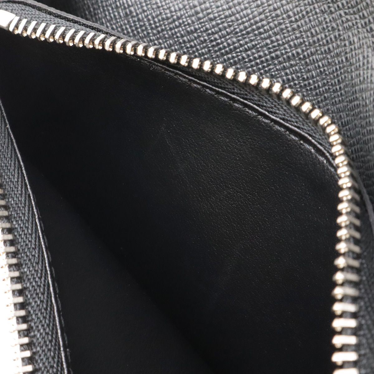 Louis Vuitton Taiga Portefeuille Alexandre Bifold Wallet Ardoise Black — view 5