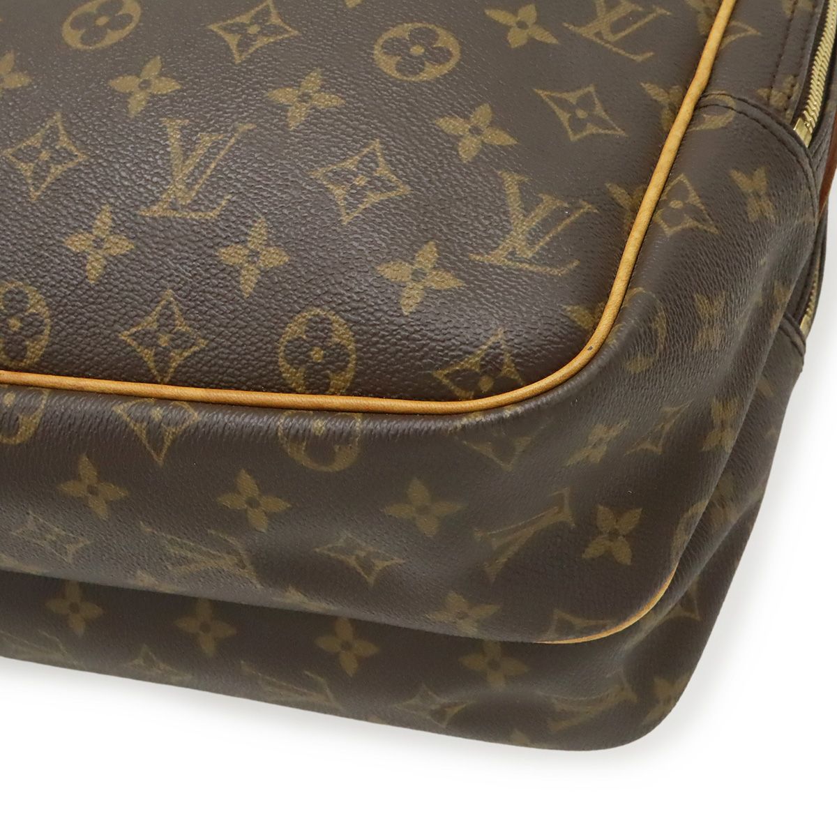 Louis Vuitton Monogram Reporter GM Shoulder Bag — view 3