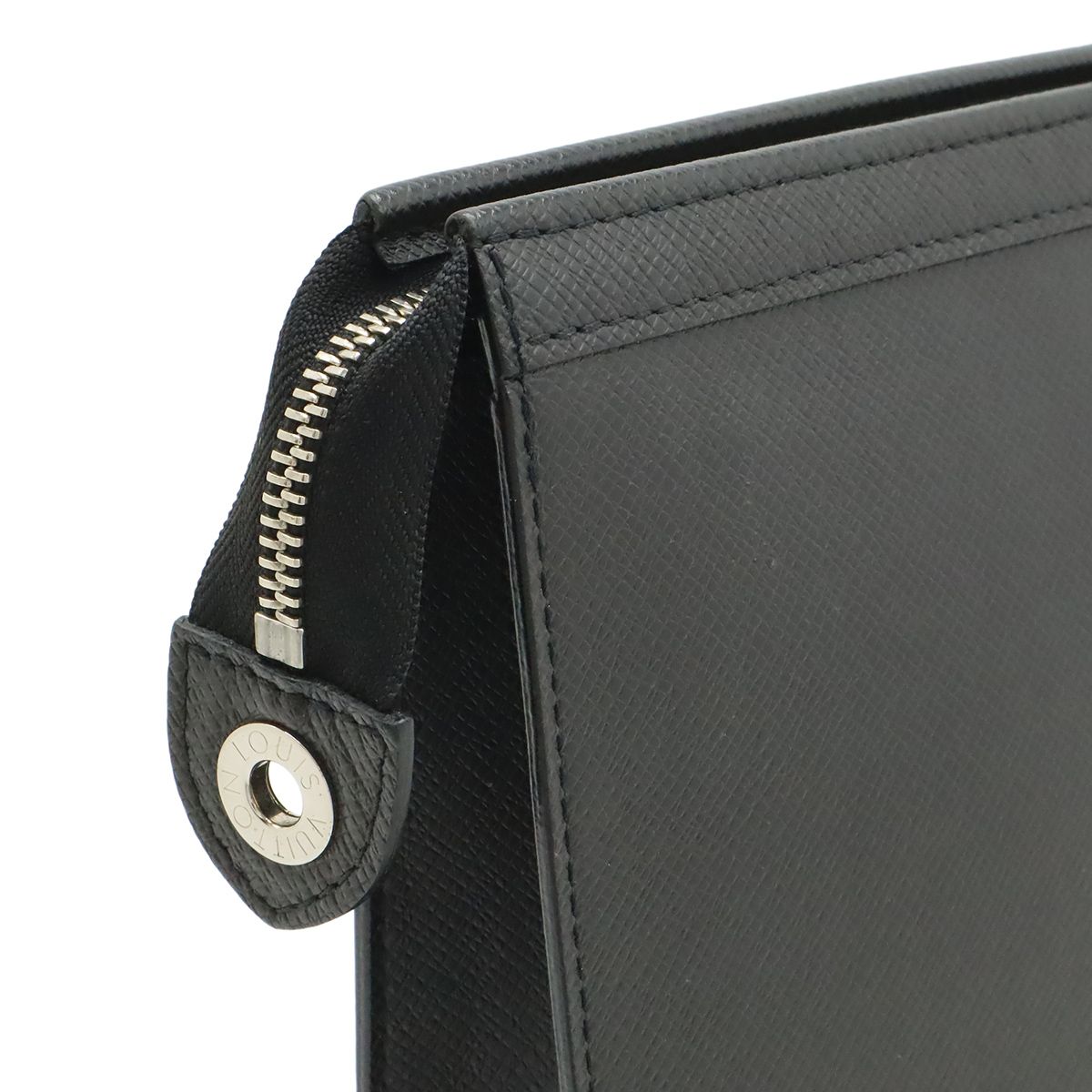 Louis Vuitton Taiga Pochette Voyage MM Clutch Calf Leather Noir Black — view 7