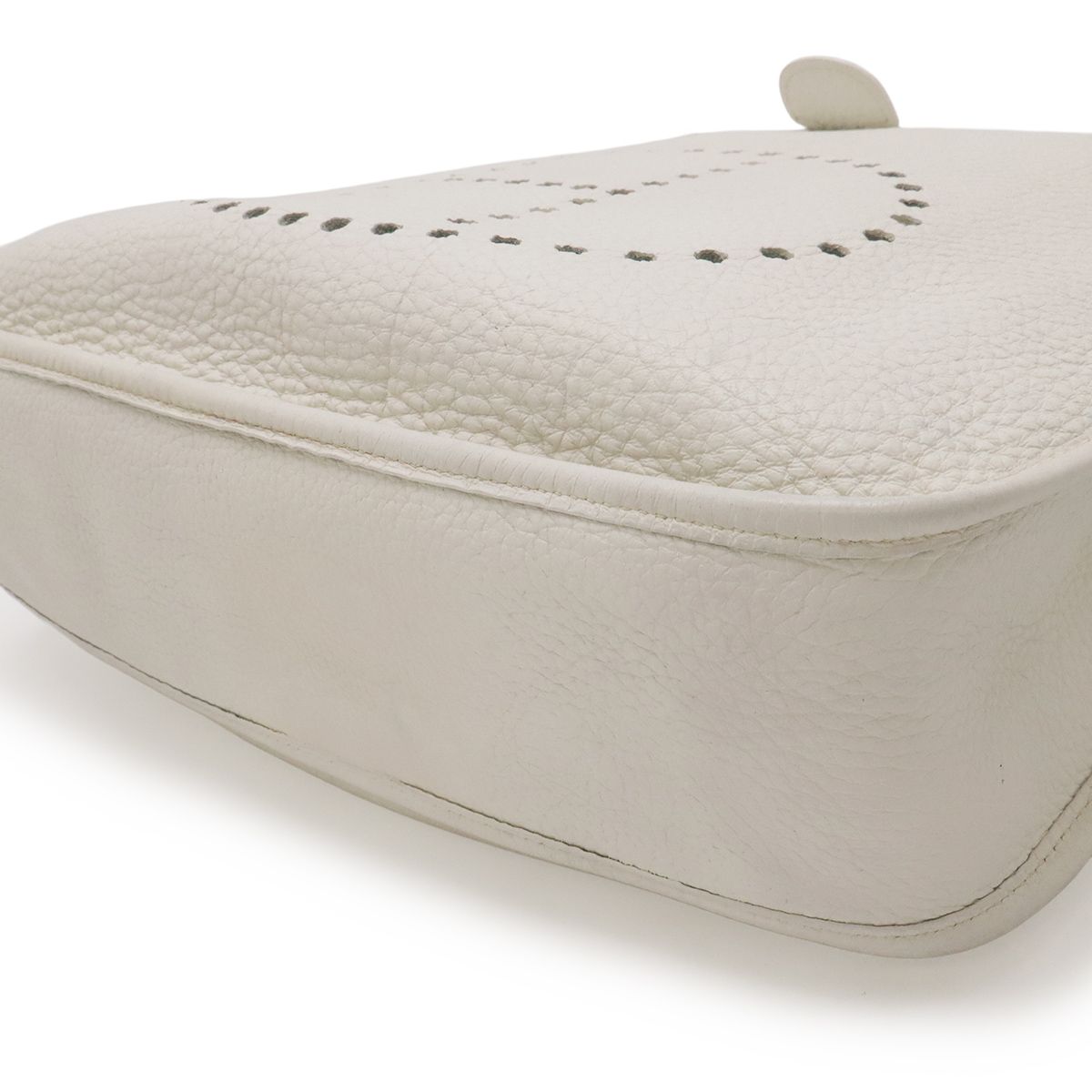 Hermes Evelyne I 1 GM Shoulder Bag Taurillon Clemence White Silver — view 3