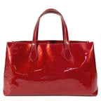 Louis Vuitton Tote Wilshire PM Monogram Vernis Canvas Pomme D'amour — view 2