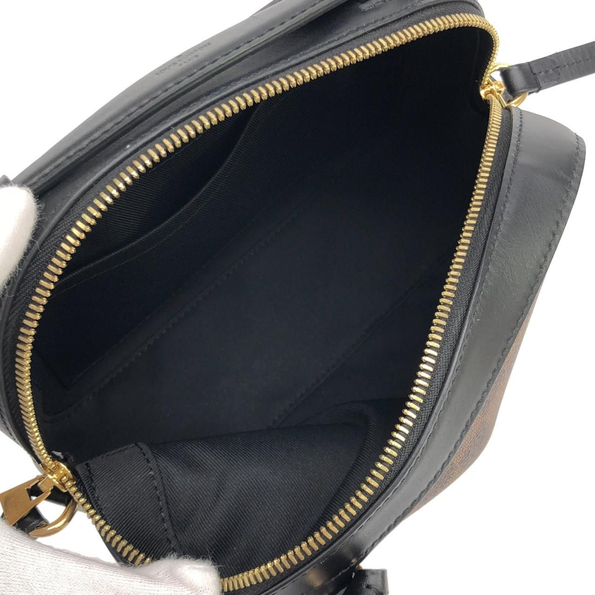 Louis Vuitton Damier Santa Monica Shoulder Bag — view 8