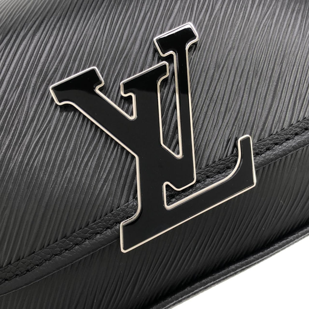 Louis Vuitton Epi Buci Shoulder Bag — view 4