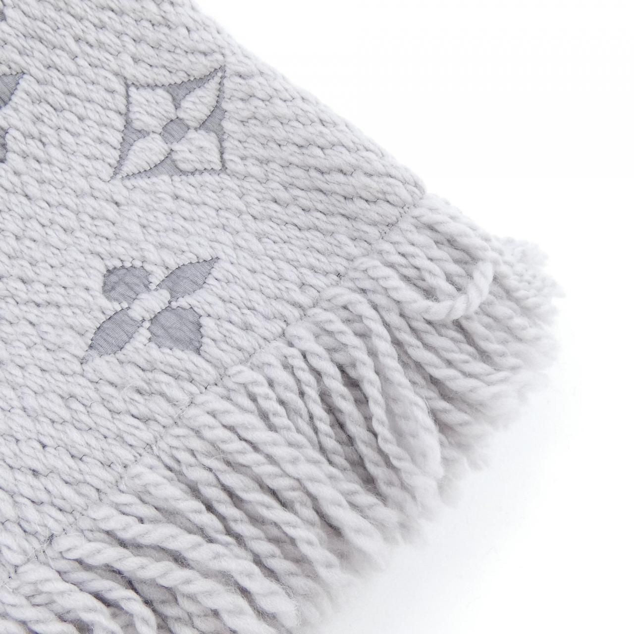 Louis Vuitton Logomania Scarf — view 2