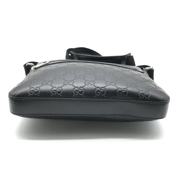 Gucci Embossed Signature Leather Shoulder Bag Black — view 4