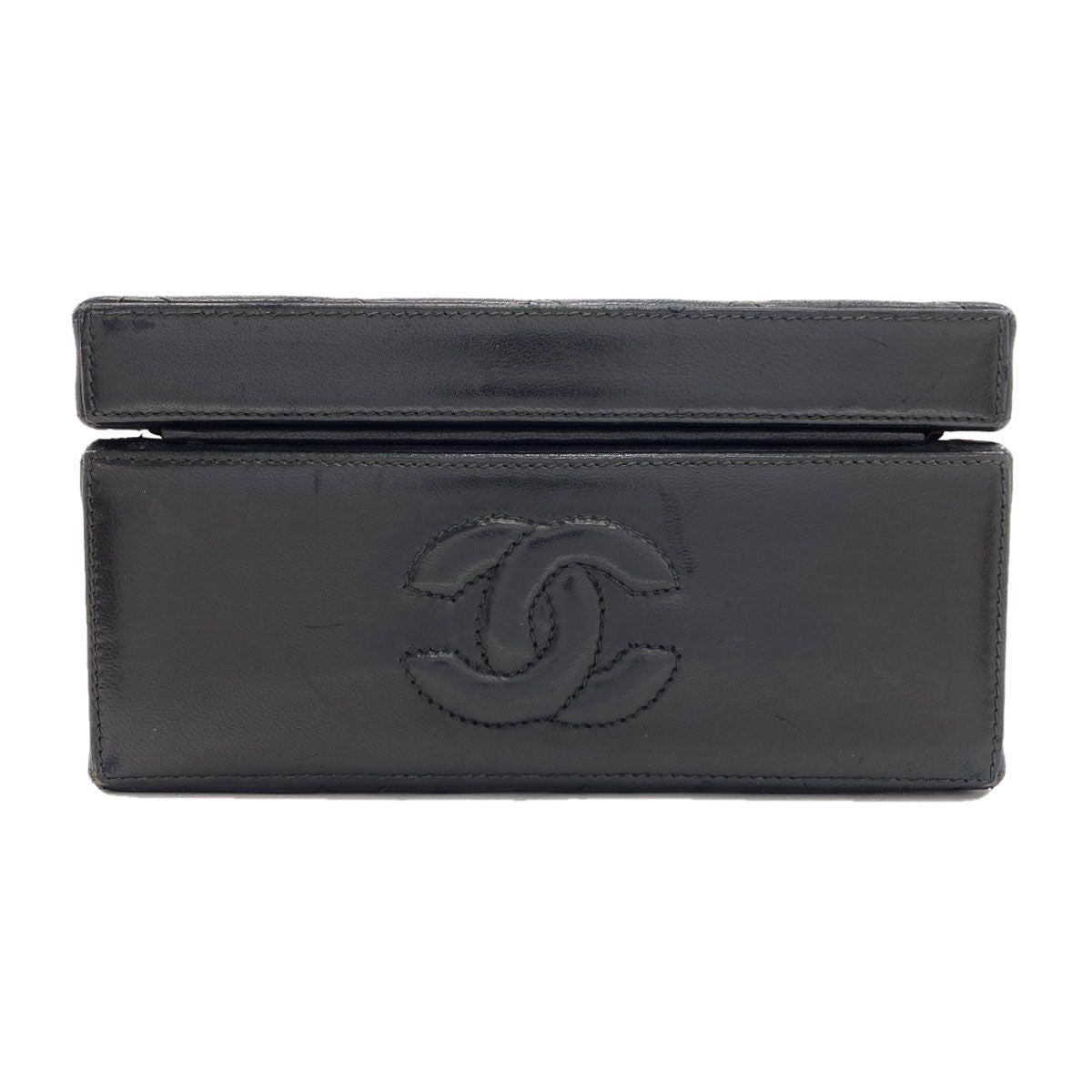 Chanel Quilted Gold Shoulder Bag Lambskin — view 4