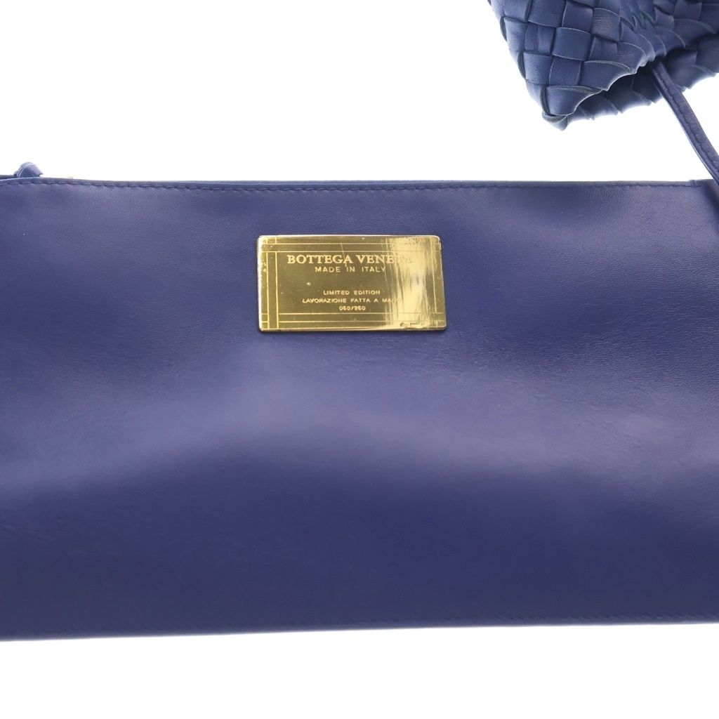 Bottega Veneta Cabat PM Maxi Intrecciato Leather Handbag Blue — view 8