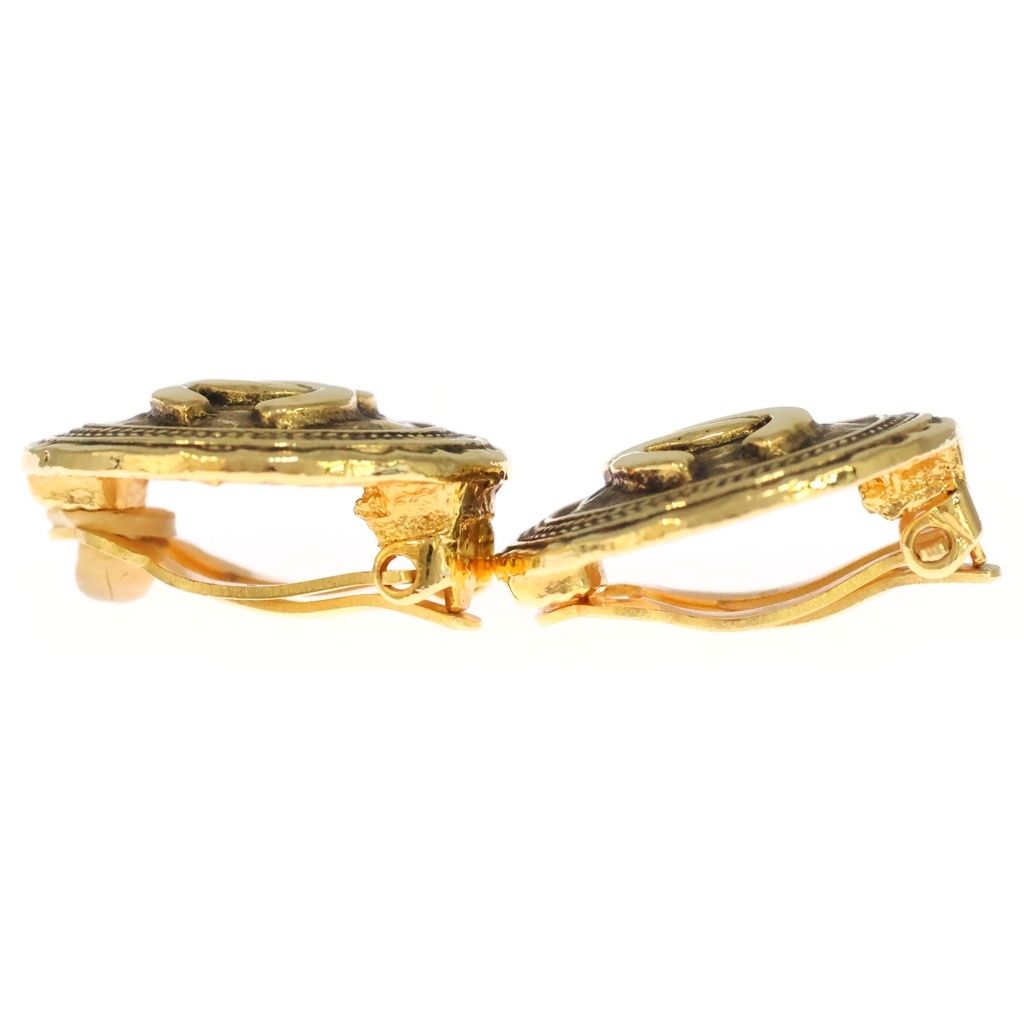 Chanel CC Logo Round Earrings Gold — view 3