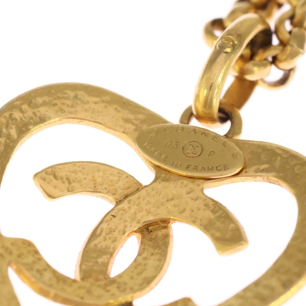 Chanel CC Logo Necklace Gold