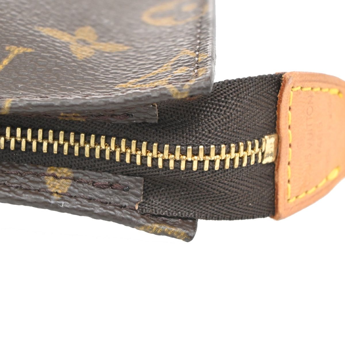 Louis Vuitton Bucket PM Included Pouch Monogram Leather — view 9