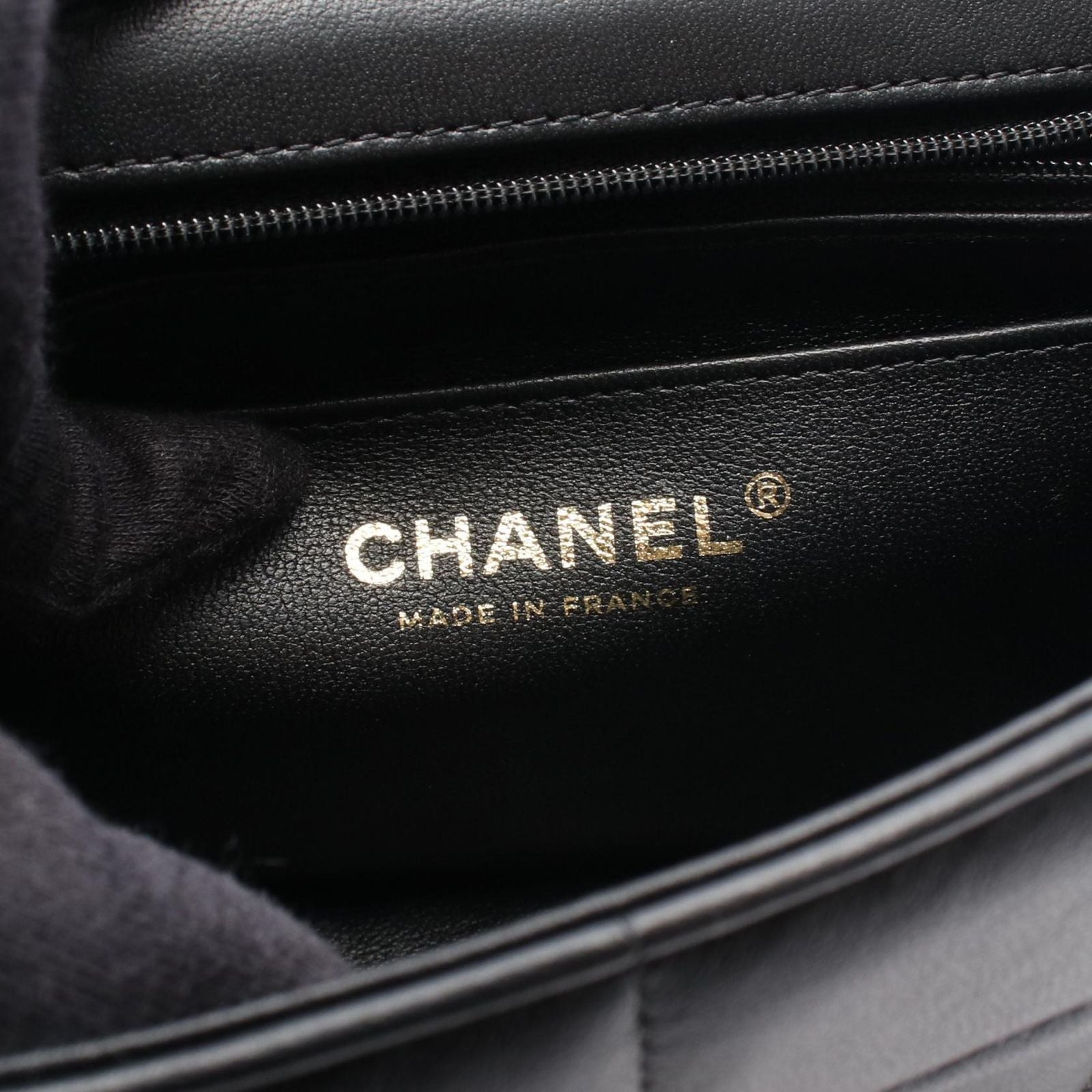Chanel Shoulder Bag Mini Flap Black Lambskin — view 4