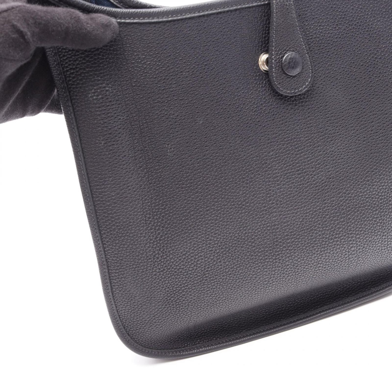 Hermes Shoulder Bag Evelyne 1 PM Blue Indigo Leather — view 7