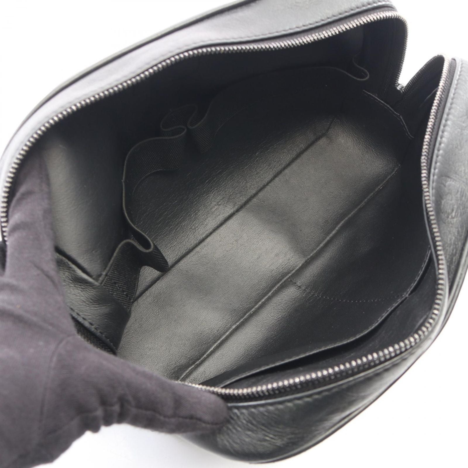 Louis Vuitton Clutch Trousse GM Noir Leather Toilet GM — view 3
